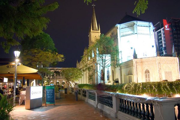 kham-pha-Chijmes-o-singapore